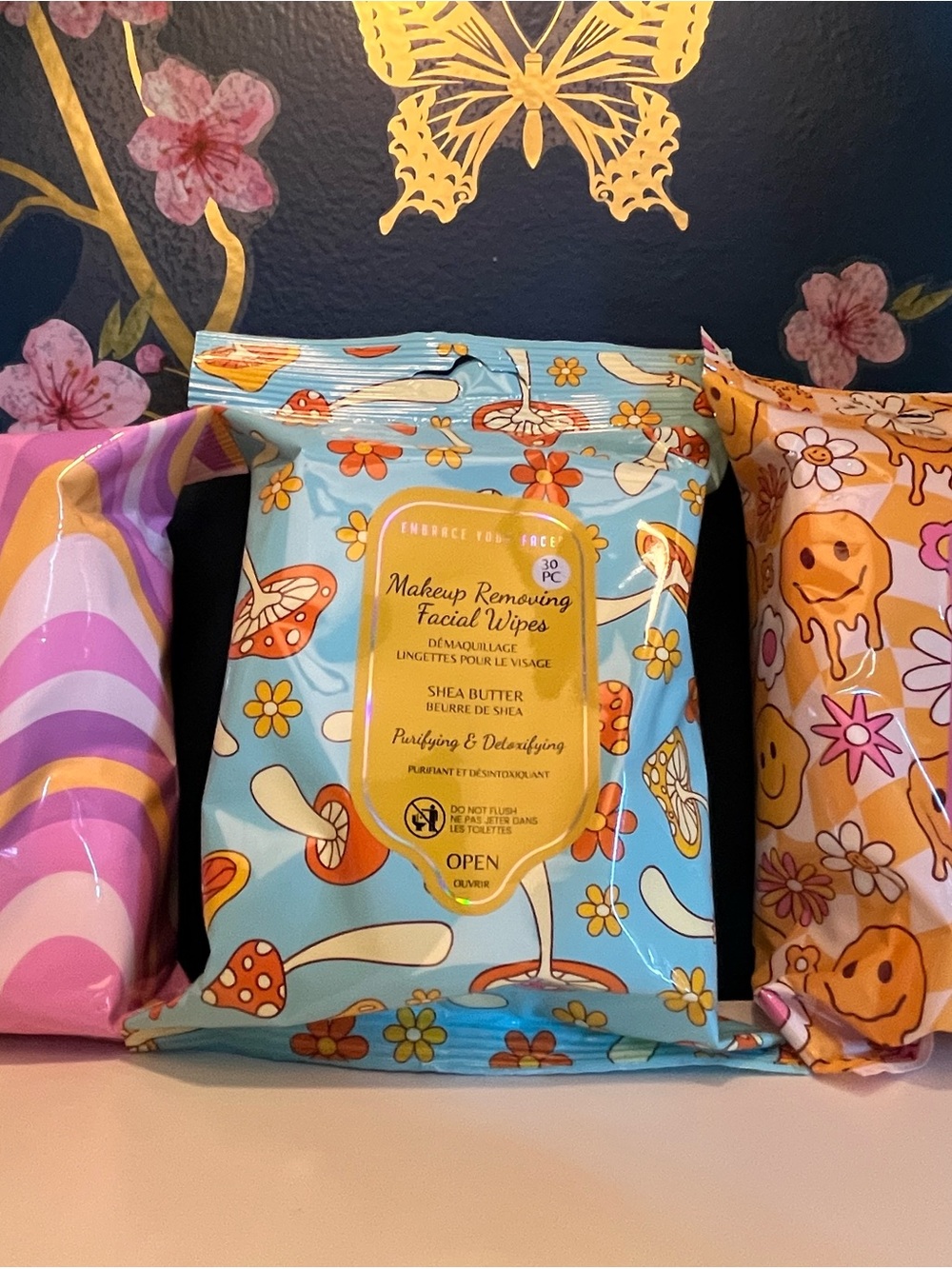Makeup Removing Facial Wipes with Shea Butter - Blue Floral (30 pc)